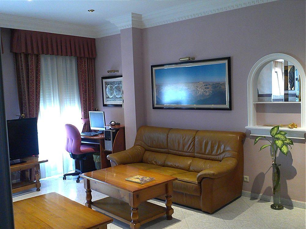 Pensión Hostal Toledo 2*